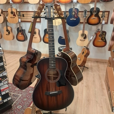 Taylor Guitars - 322E 12FRT VCL